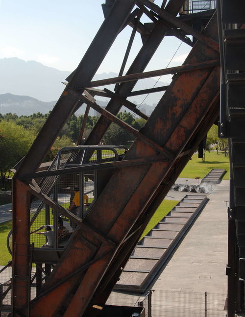 墨西哥钢铁博物馆,看废弃钢铁厂如何演绎铁骨柔景